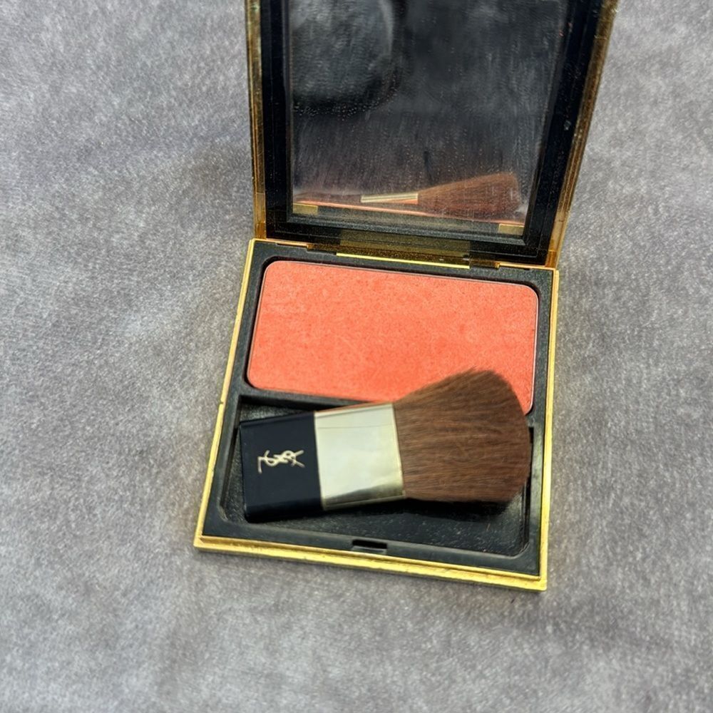 YSL Vintage Blushing Powder Makeup Gold Compact 0.2oz - Picture 3 of 5